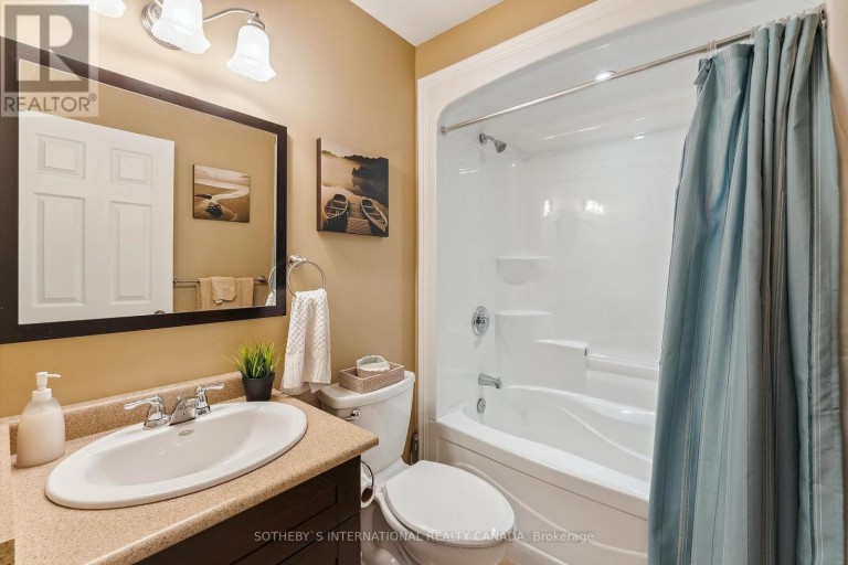33 SOUTH HARBOUR DRIVE, Kawartha Lakes (Bobcaygeon), Ontario, K0M1A0