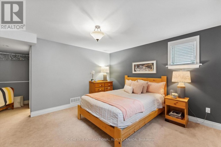 33 SOUTH HARBOUR DRIVE, Kawartha Lakes (Bobcaygeon), Ontario, K0M1A0