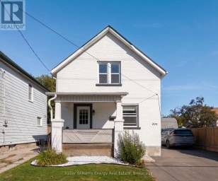 204 GIBB STREET Oshawa (Vanier) Ontario photo 1
