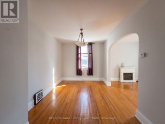 204 GIBB STREET Oshawa (Vanier) Ontario photo 10