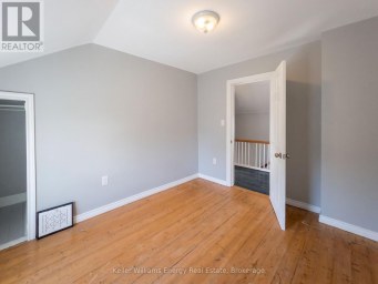 204 GIBB STREET Oshawa (Vanier) Ontario photo 17