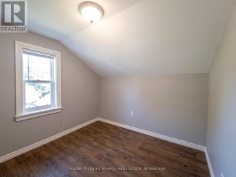 204 GIBB STREET Oshawa (Vanier) Ontario photo 18