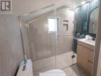 204 GIBB STREET Oshawa (Vanier) Ontario photo 19