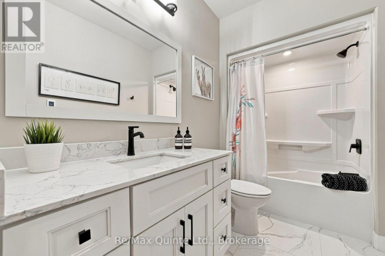 61 HASTINGS PARK DRIVE, Belleville (Belleville Ward), Ontario, K8P0H7