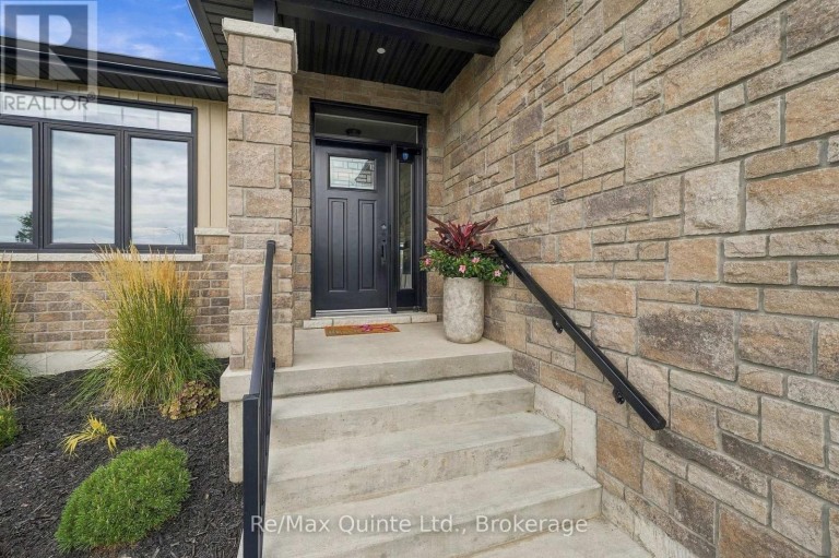 61 HASTINGS PARK DRIVE, Belleville (Belleville Ward), Ontario, K8P0H7
