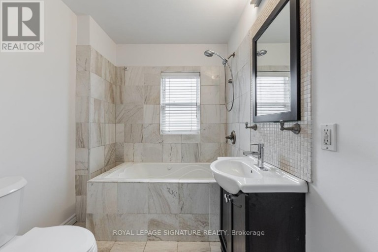 MAIN - 150 DAVISVILLE AVENUE, Toronto (Mount Pleasant West), Ontario, M4S1E8