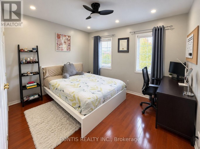 145 HARRONGATE PLACE, Whitby (Taunton North), Ontario, L1R3E6