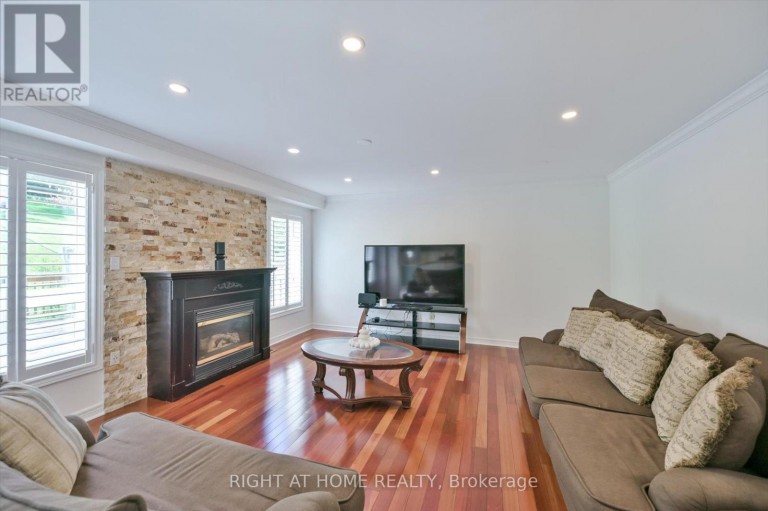 57 HOPKINSON CRESCENT, Ajax (Northwest Ajax), Ontario, L1T4G4