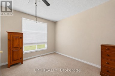 204A THE QUEENSWAY S Georgina (Keswick North) Ontario photo 9