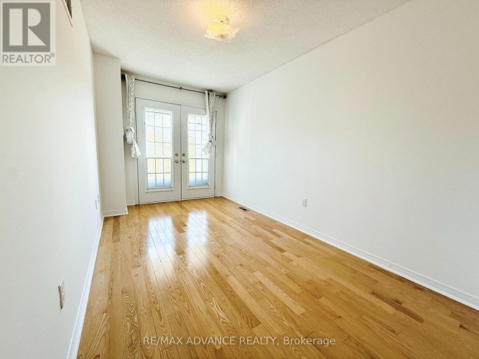 137 LARAMIE CRESCENT, Vaughan (Patterson), Ontario, L6A0R1