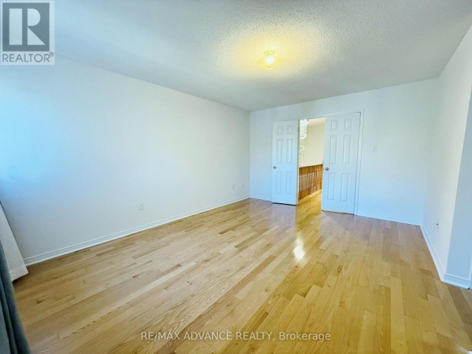 137 LARAMIE CRESCENT, Vaughan (Patterson), Ontario, L6A0R1