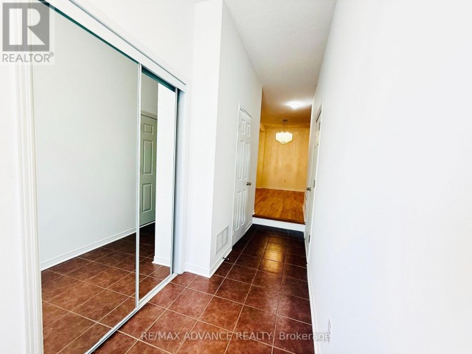 137 LARAMIE CRESCENT, Vaughan (Patterson), Ontario, L6A0R1