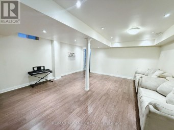 137 LARAMIE CRESCENT Vaughan (Patterson) Ontario photo 21