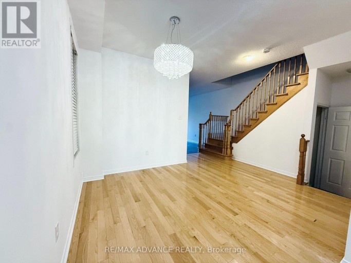 137 LARAMIE CRESCENT, Vaughan (Patterson), Ontario, L6A0R1