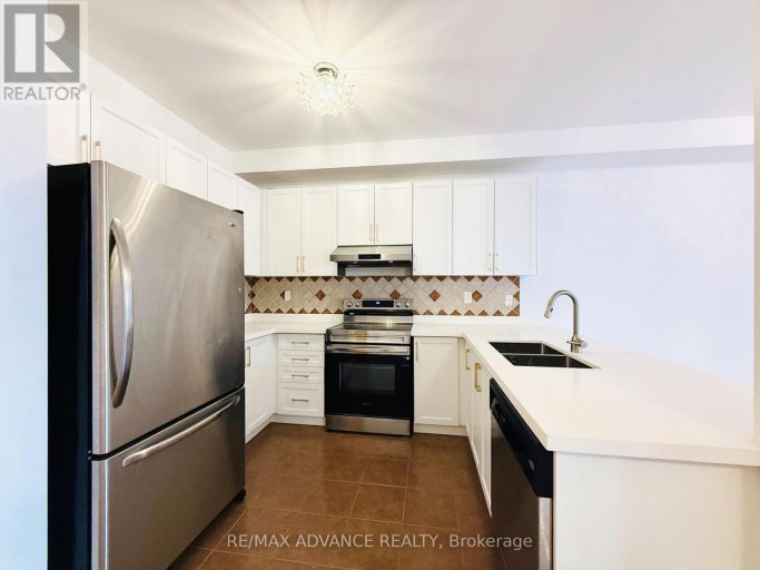 137 LARAMIE CRESCENT, Vaughan (Patterson), Ontario, L6A0R1