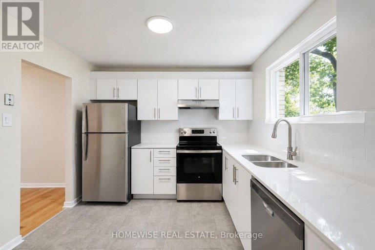 40 - 1350 WINDING TRAIL, Mississauga (Applewood), Ontario, L4Y2T8