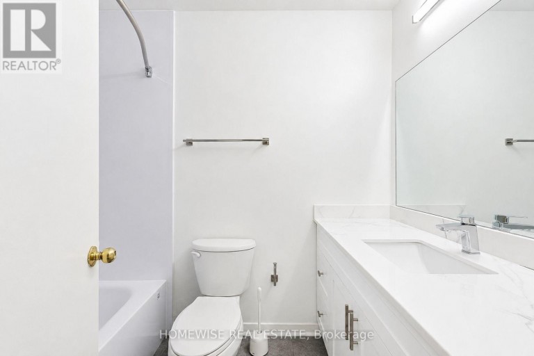 40 - 1350 WINDING TRAIL, Mississauga (Applewood), Ontario, L4Y2T8