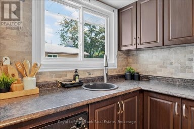 870 HEMLOCK STREET Peterborough (Northcrest Ward 5) Ontario photo 11