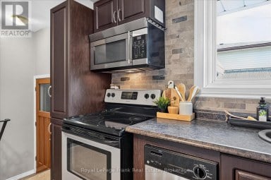 870 HEMLOCK STREET Peterborough (Northcrest Ward 5) Ontario photo 13