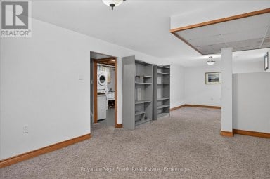 870 HEMLOCK STREET Peterborough (Northcrest Ward 5) Ontario photo 27