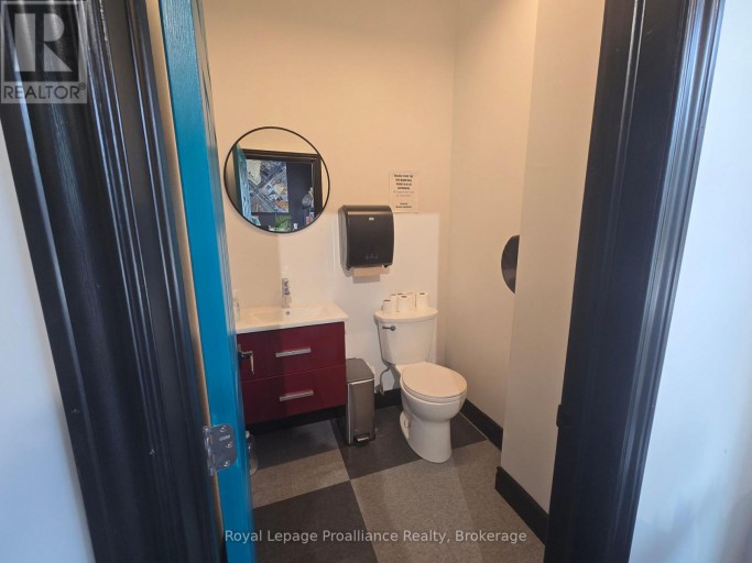 114 - 22 FRONT STREET, Quinte West (Trenton Ward), Ontario, K8V3P1