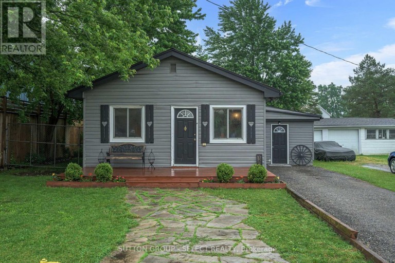152 ELM STREET, West Elgin (West Lorne), Ontario, N0L2P0