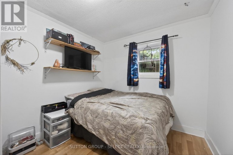 152 ELM STREET, West Elgin (West Lorne), Ontario, N0L2P0