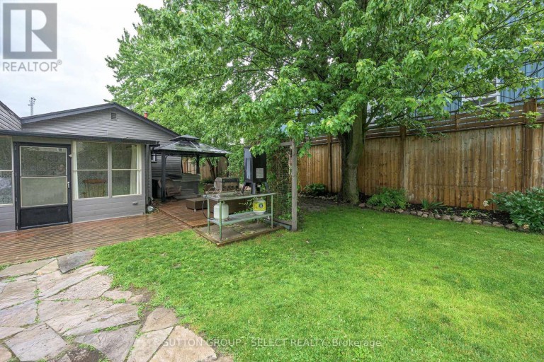 152 ELM STREET, West Elgin (West Lorne), Ontario, N0L2P0