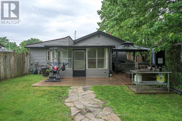 152 ELM STREET, West Elgin (West Lorne), Ontario, N0L2P0
