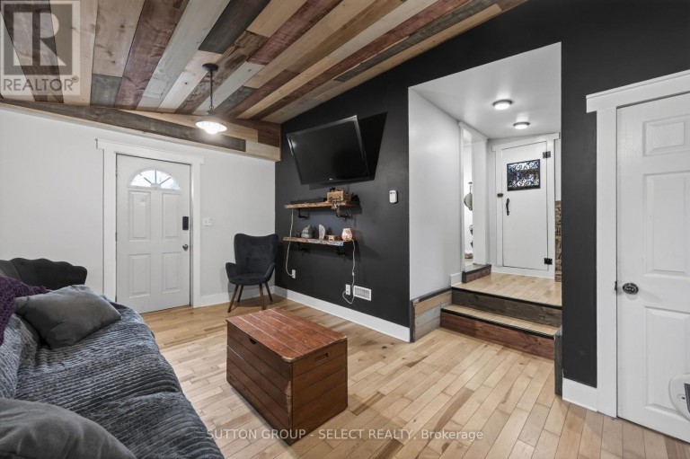 152 ELM STREET, West Elgin (West Lorne), Ontario, N0L2P0