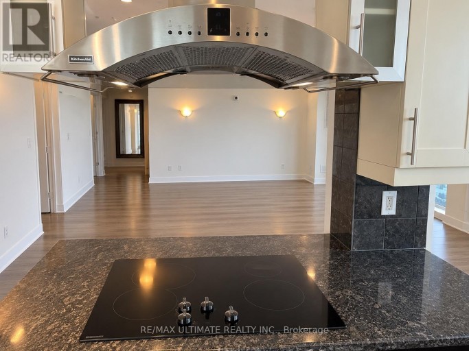 4212 - 761 BAY STREET, Toronto (Bay Street Corridor), Ontario, M5G2R2