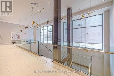 201 - 181 BEDFORD ROAD Toronto (Annex) Ontario photo 6
