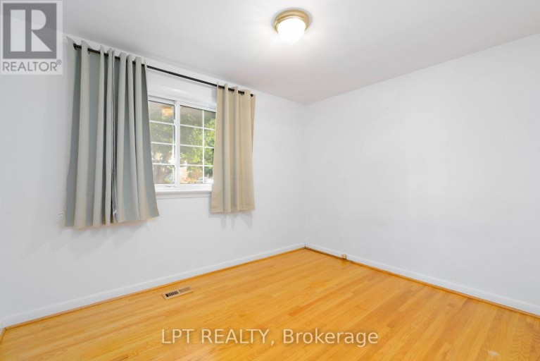 67 WOODTHORPE ROAD, Toronto (Victoria Village), Ontario, M4A1S6