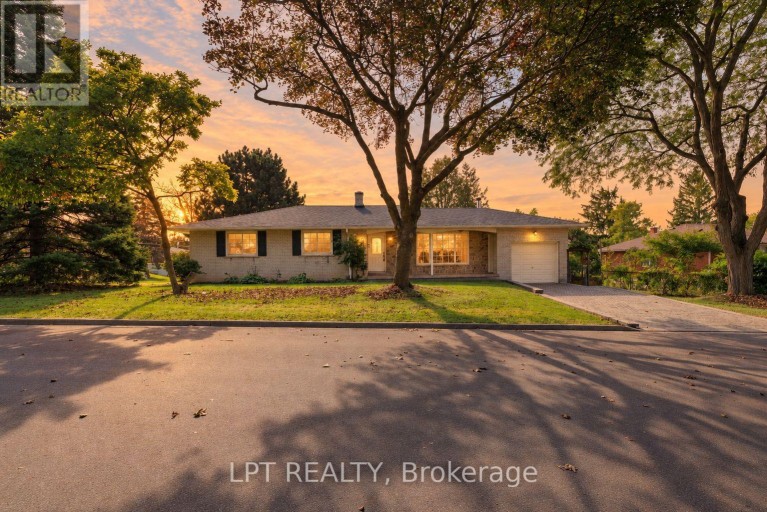 67 WOODTHORPE ROAD, Toronto (Victoria Village), Ontario, M4A1S6