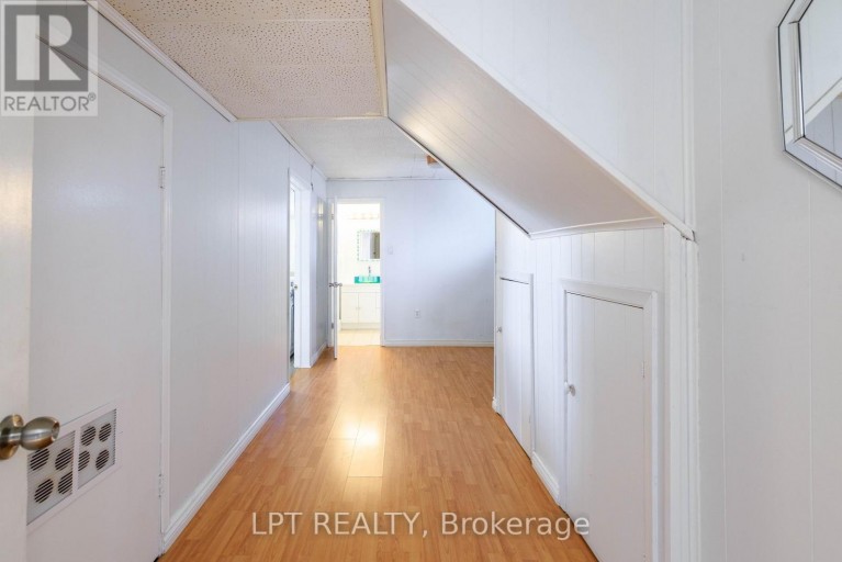 67 WOODTHORPE ROAD, Toronto (Victoria Village), Ontario, M4A1S6