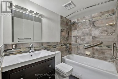 705 - 326 MAJOR MACKENZIE DRIVE E Richmond Hill (Crosby) Ontario photo 8