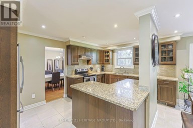 66 HOWLETT AVENUE Newmarket (Huron Heights-Leslie Valley) Ontario photo 12