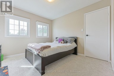 66 HOWLETT AVENUE Newmarket (Huron Heights-Leslie Valley) Ontario photo 25