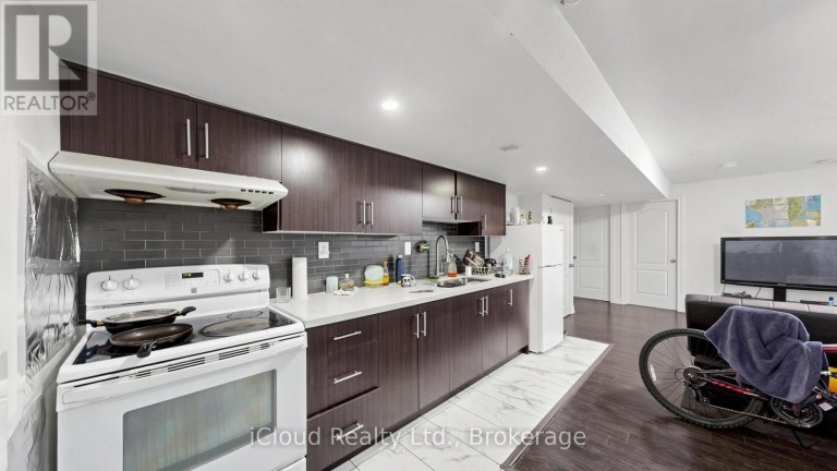 193 THORNBUSH BOULEVARD E, Brampton (Northwest Brampton), Ontario, L7A4R7