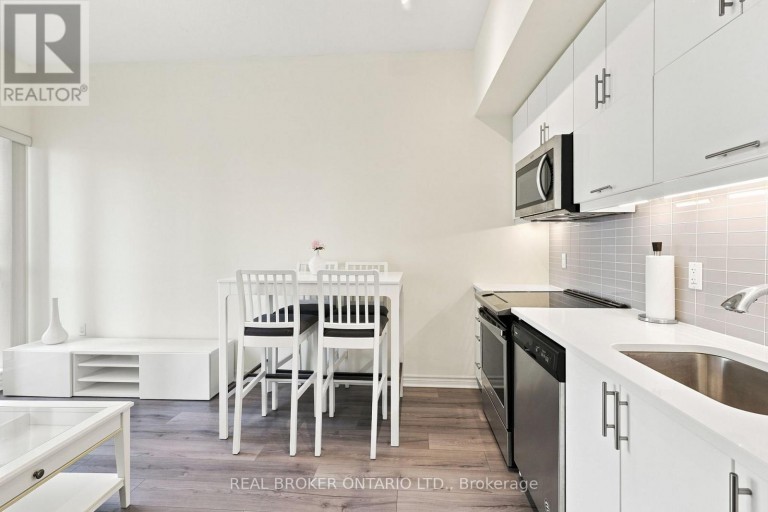 PH06 - 39 ANNIE CRAIG DRIVE, Toronto (Mimico), Ontario, M8V0H1