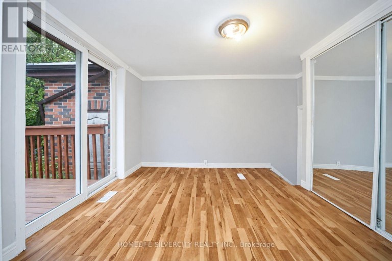 30 WOODWARD AVENUE, Brampton (Brampton North), Ontario, L6V1K1