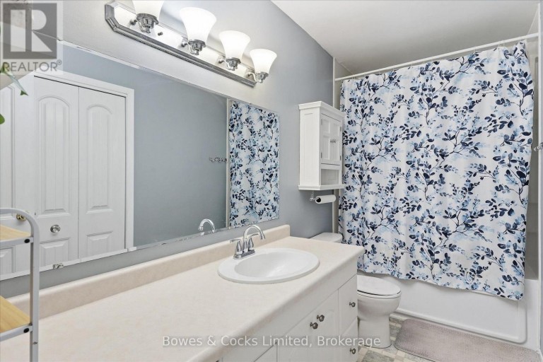 532 RAYMOND STREET, Peterborough (Northcrest Ward 5), Ontario, K9H5M9
