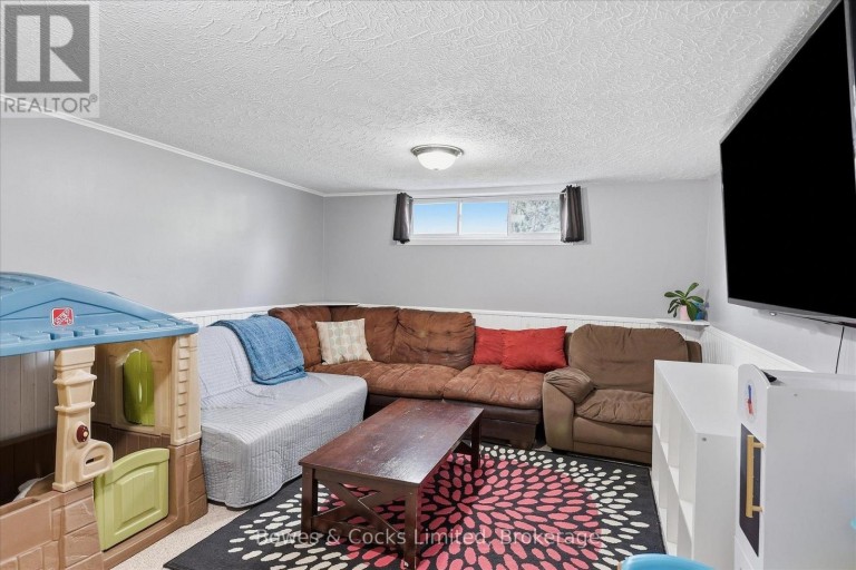532 RAYMOND STREET, Peterborough (Northcrest Ward 5), Ontario, K9H5M9