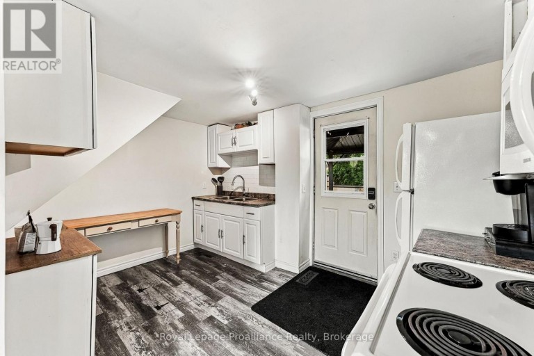 12 SINGLETON STREET, Brighton, Ontario, K0K1H0