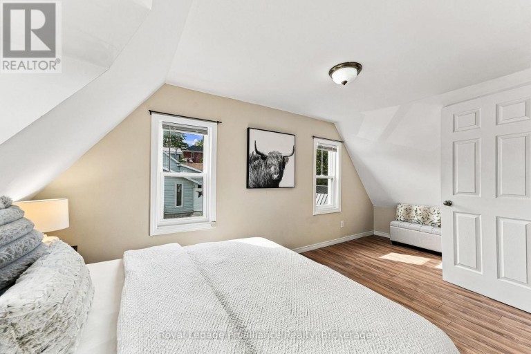 12 SINGLETON STREET, Brighton, Ontario, K0K1H0