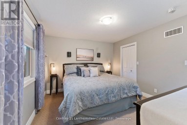 20846 LOYALIST PARKWAY Prince Edward County (Ameliasburg Ward) Ontario photo 14