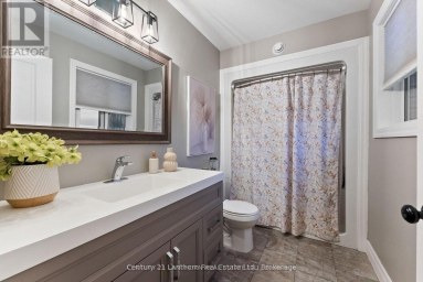 20846 LOYALIST PARKWAY Prince Edward County (Ameliasburg Ward) Ontario photo 15