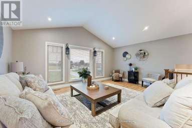 20846 LOYALIST PARKWAY Prince Edward County (Ameliasburg Ward) Ontario photo 3