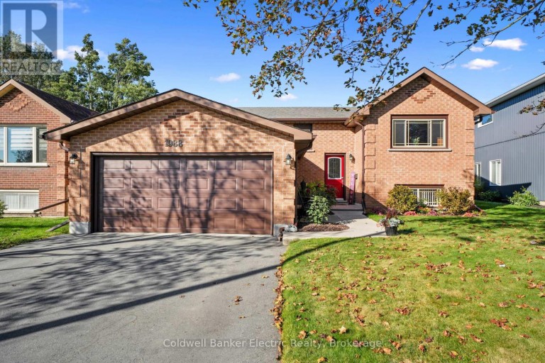 1988 MAPLERIDGE DRIVE, Peterborough (Monaghan Ward 2), Ontario, K9K1Z7