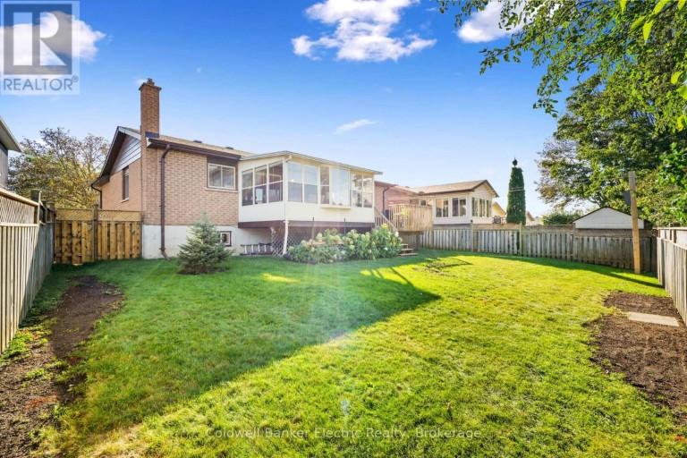 1988 MAPLERIDGE DRIVE, Peterborough (Monaghan Ward 2), Ontario, K9K1Z7